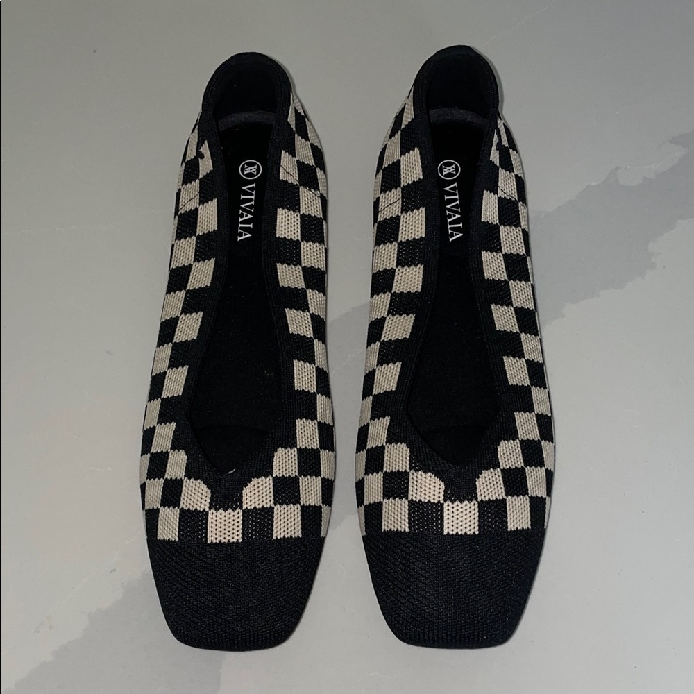VIVAIA Women’s Black & Cream Check Knit Flats 40.5